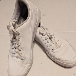 Puma Smash V2L White w/Black Logo On Back 374976-02 US Men’s Sz 12